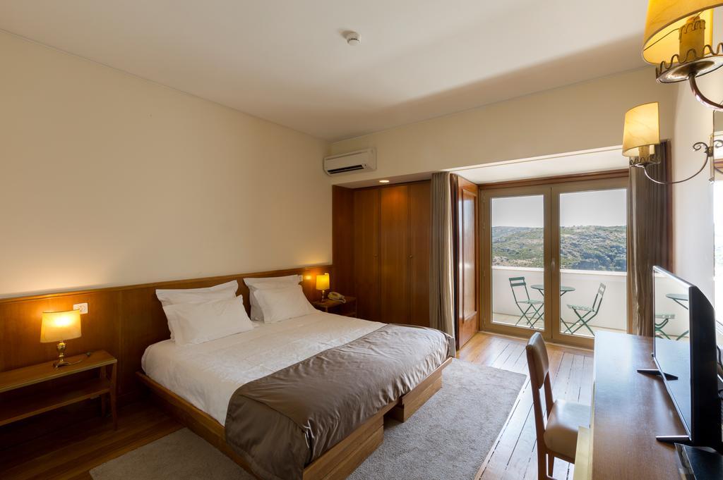 Hotel Parador Santa Catarina Miranda do Douro Bagian luar foto